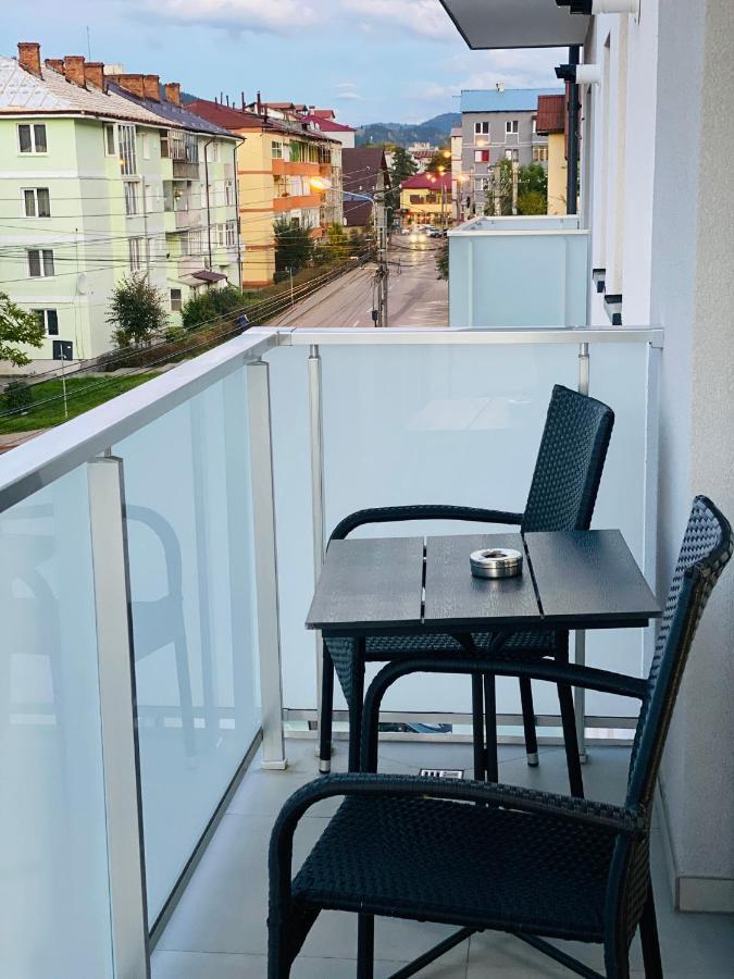 Apartamento Luxury King Câmpulung Moldovenesc Exterior foto